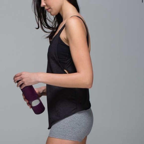 Lululemon Twist & Turn Tank - Picture 3 of 16